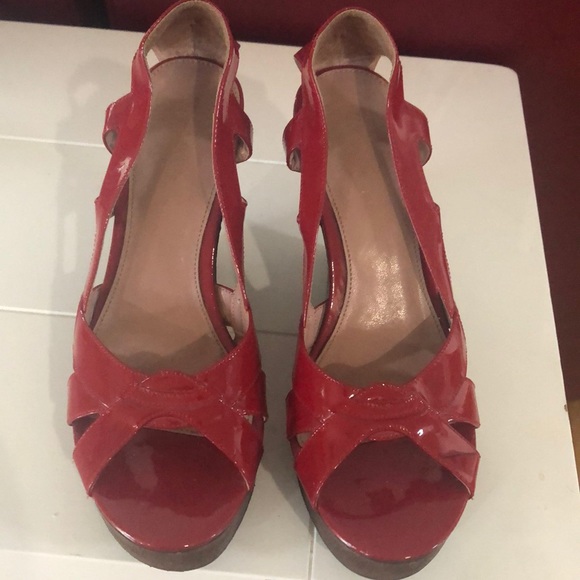 Red Calvin Klein size 6 wedges, worn a few times - Picture 2 of 5
